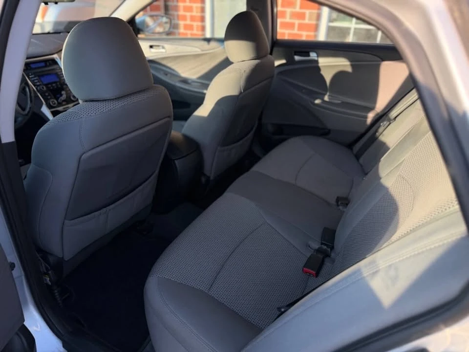 2012 Hyundai Sonata - Image 10 of 20