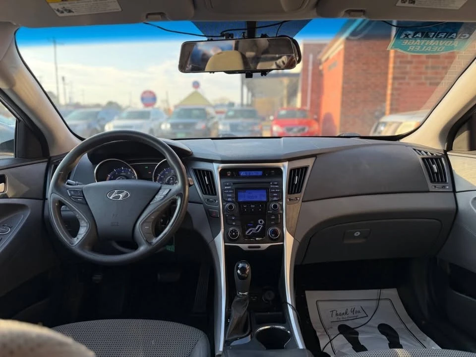 2012 Hyundai Sonata - Image 11 of 20