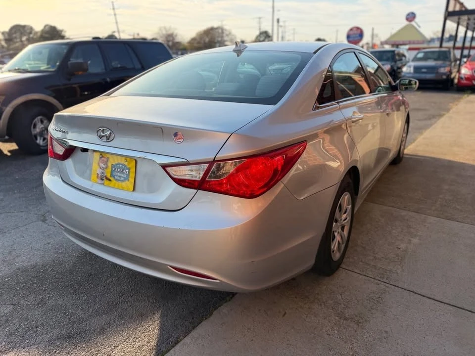 2012 Hyundai Sonata - Image 4 of 20