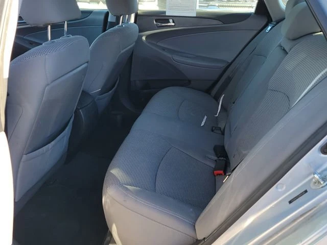 2012 Hyundai Sonata - Image 8 of 15