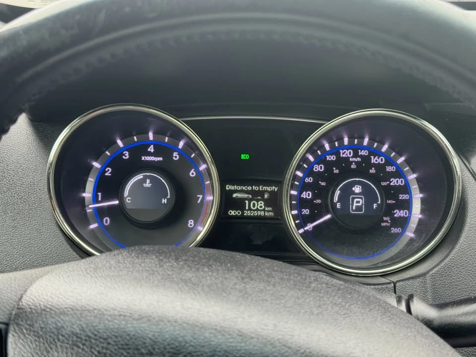 2012 Hyundai Sonata - Image 11 of 14