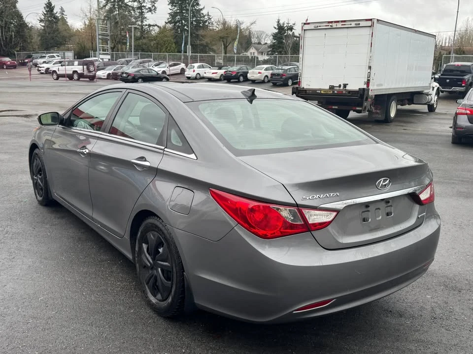 2012 Hyundai Sonata - Image 7 of 14