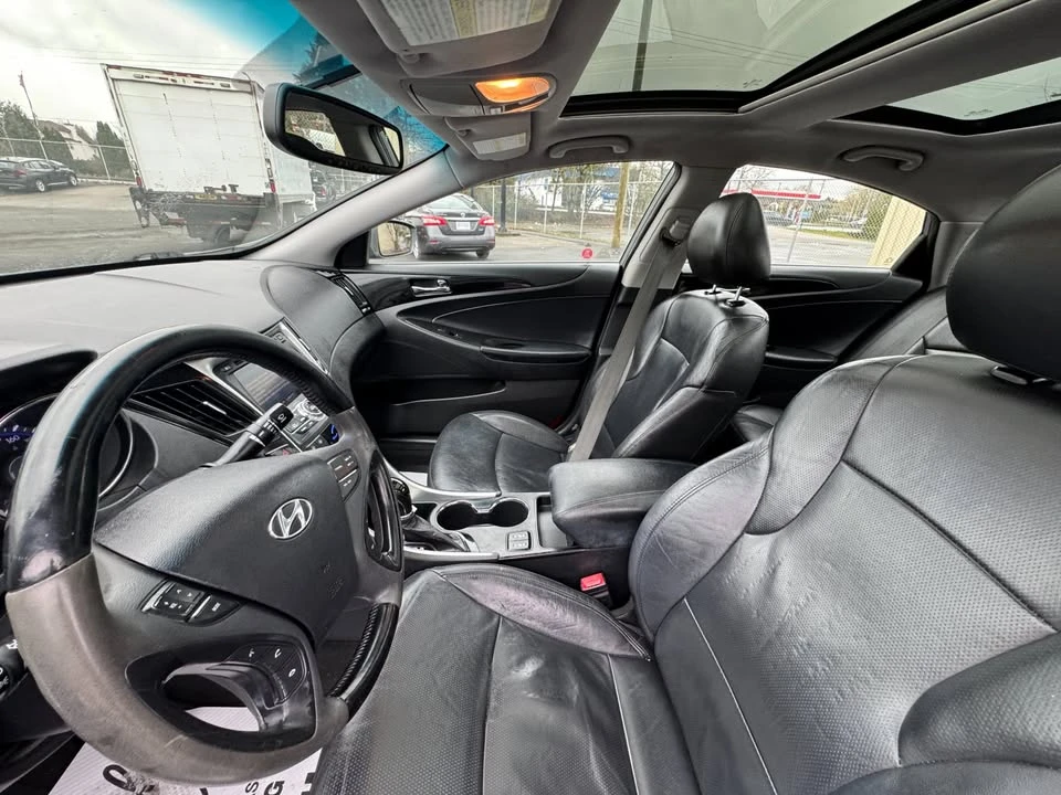 2012 Hyundai Sonata - Image 13 of 14