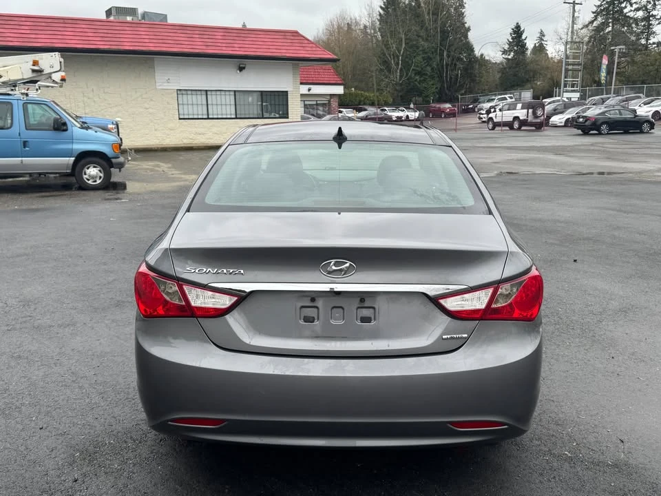 2012 Hyundai Sonata - Image 6 of 14