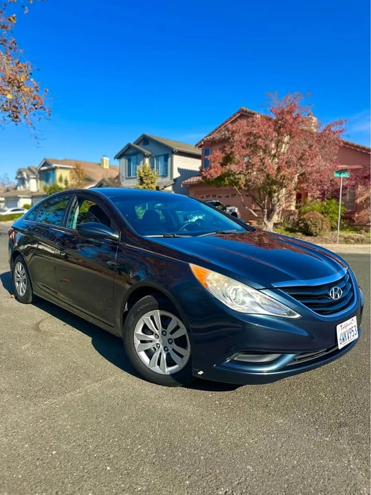 2012 Hyundai Sonata - Image 6 of 18