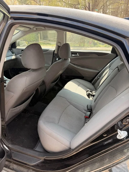 2012 Hyundai Sonata - Image 4 of 6