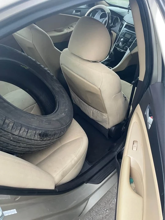 2012 Hyundai Sonata - Image 7 of 10