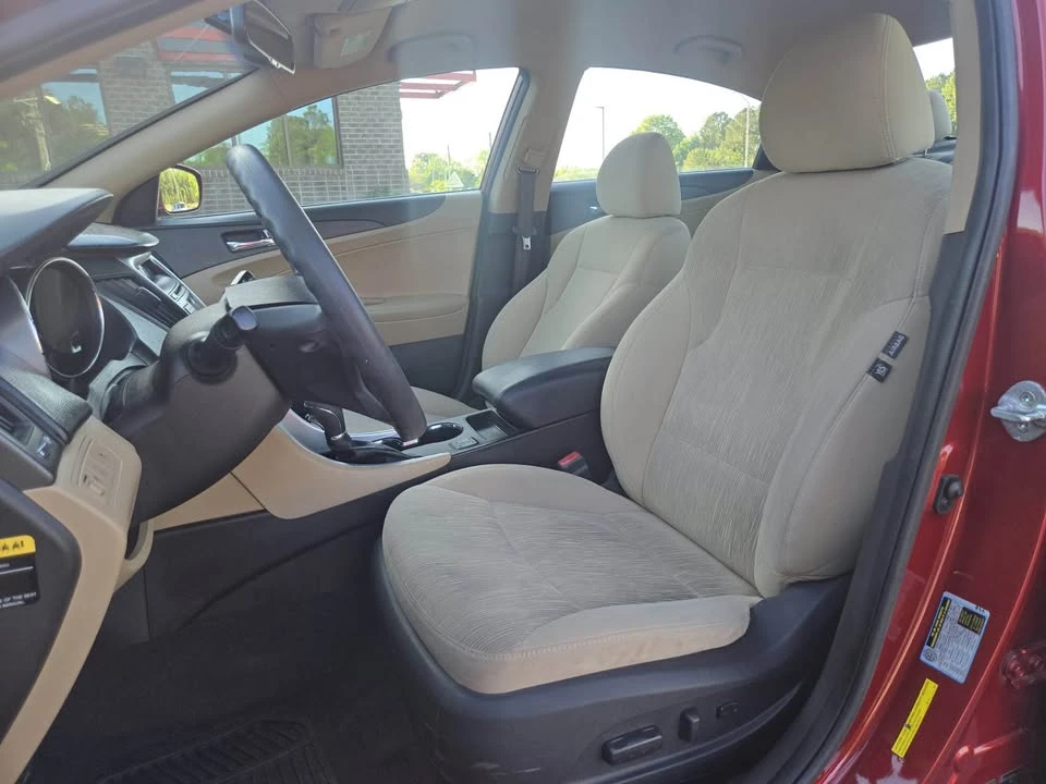 2012 Hyundai Sonata - Image 8 of 11