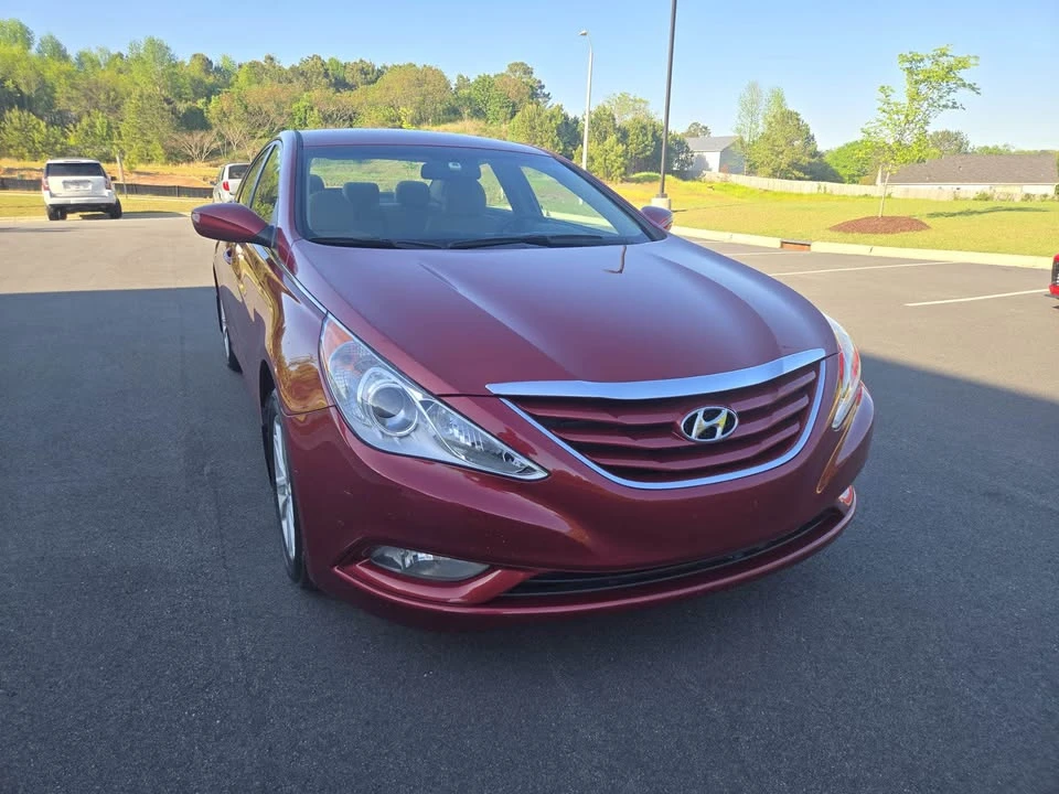 2012 Hyundai Sonata - Image 4 of 11