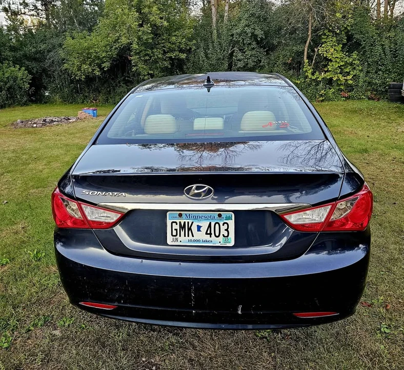 2012 Hyundai Sonata - Image 6 of 15