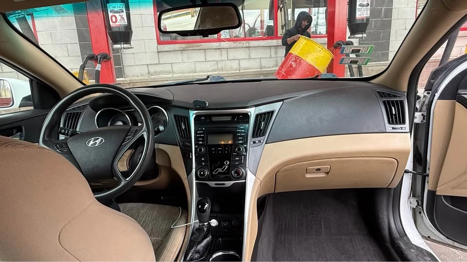 2012 Hyundai Sonata - Image 8 of 9