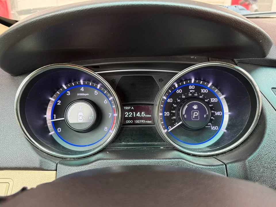 2012 Hyundai Sonata - Image 5 of 9