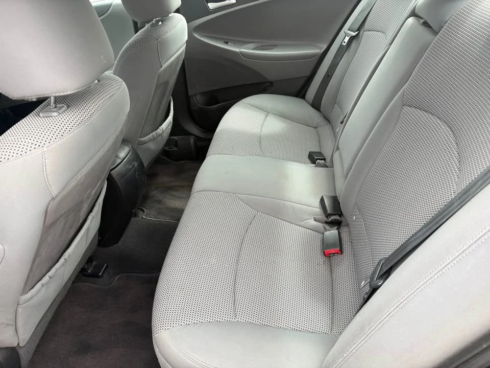 2012 Hyundai Sonata - Image 7 of 7