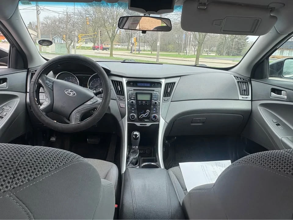 2012 Hyundai Sonata - Image 6 of 7