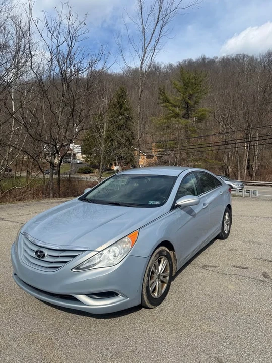 2012 Hyundai Sonata - Image 3 of 8