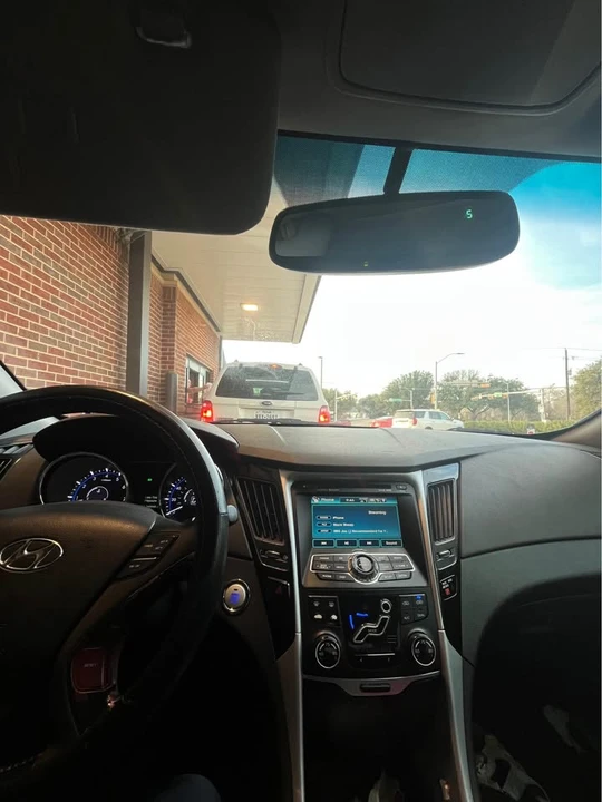 2012 Hyundai Sonata - Image 6 of 7
