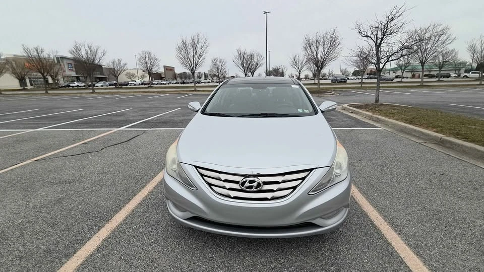 2012 Hyundai Sonata - Image 6 of 17