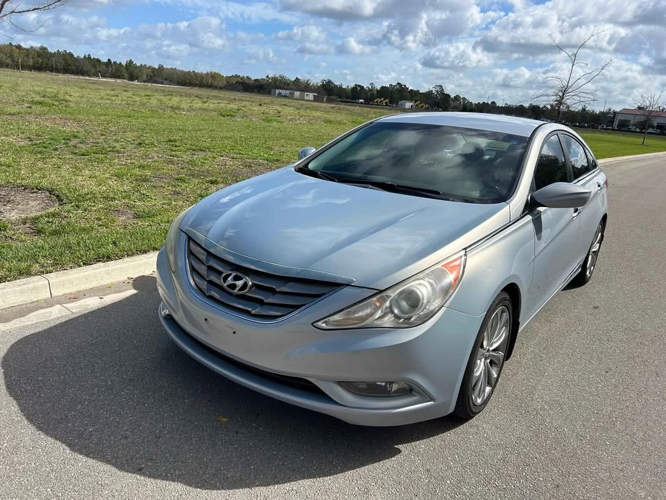 2012 Hyundai Sonata - Image 8 of 8