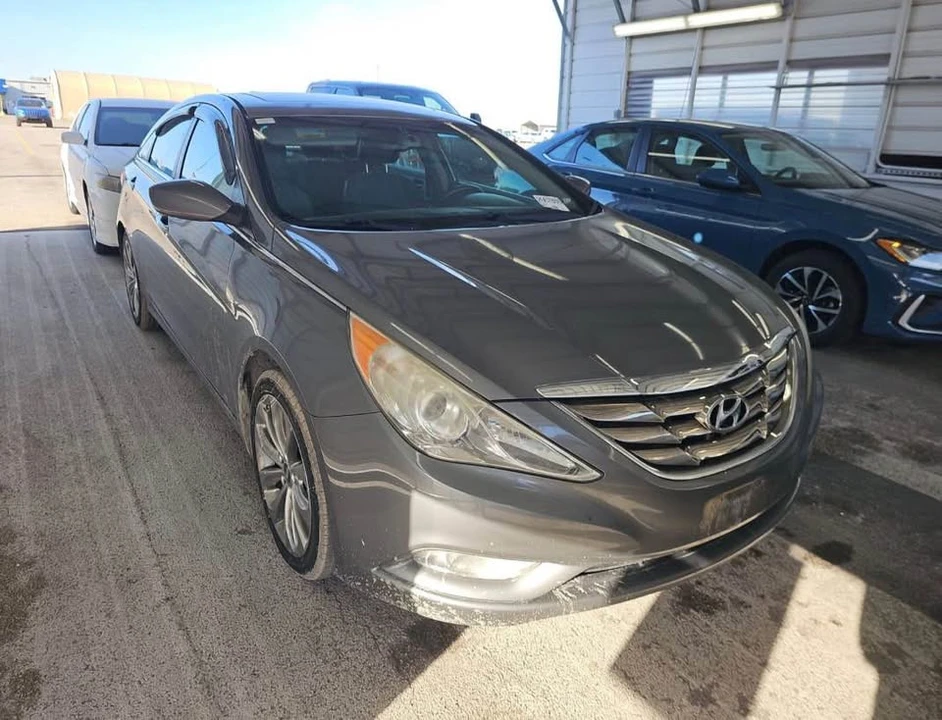 2012 Hyundai Sonata - Image 3 of 5
