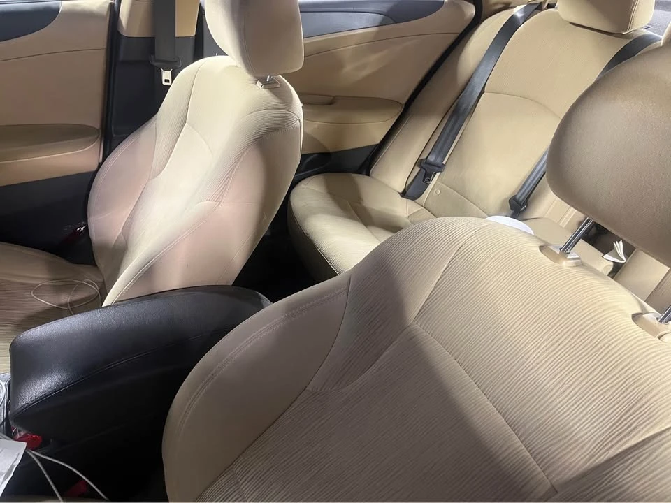 2012 Hyundai Sonata - Image 11 of 12