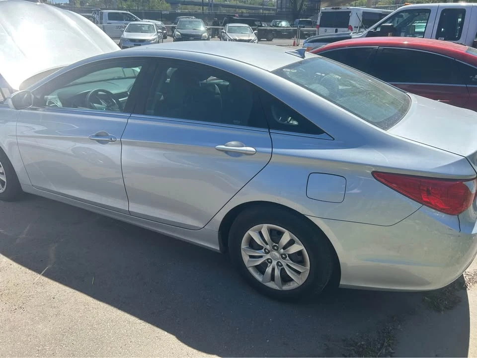 2012 Hyundai Sonata - Image 2 of 4