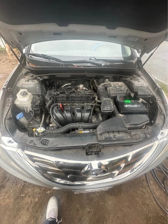 2012 Hyundai Sonata - Image 2 of 8