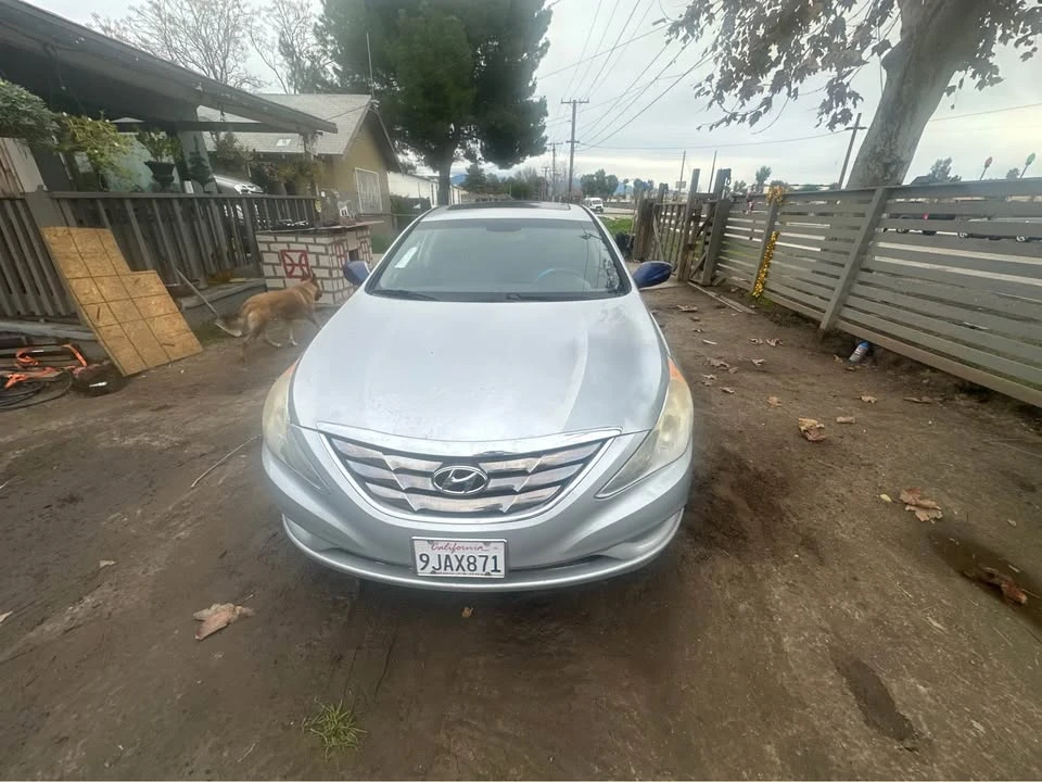 2012 Hyundai Sonata - Image 4 of 8