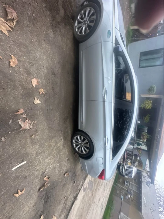 2012 Hyundai Sonata - Image 6 of 8