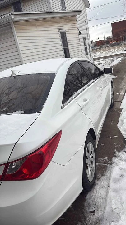 2012 Hyundai Sonata - Image 3 of 6