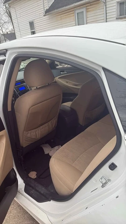 2012 Hyundai Sonata - Image 6 of 6