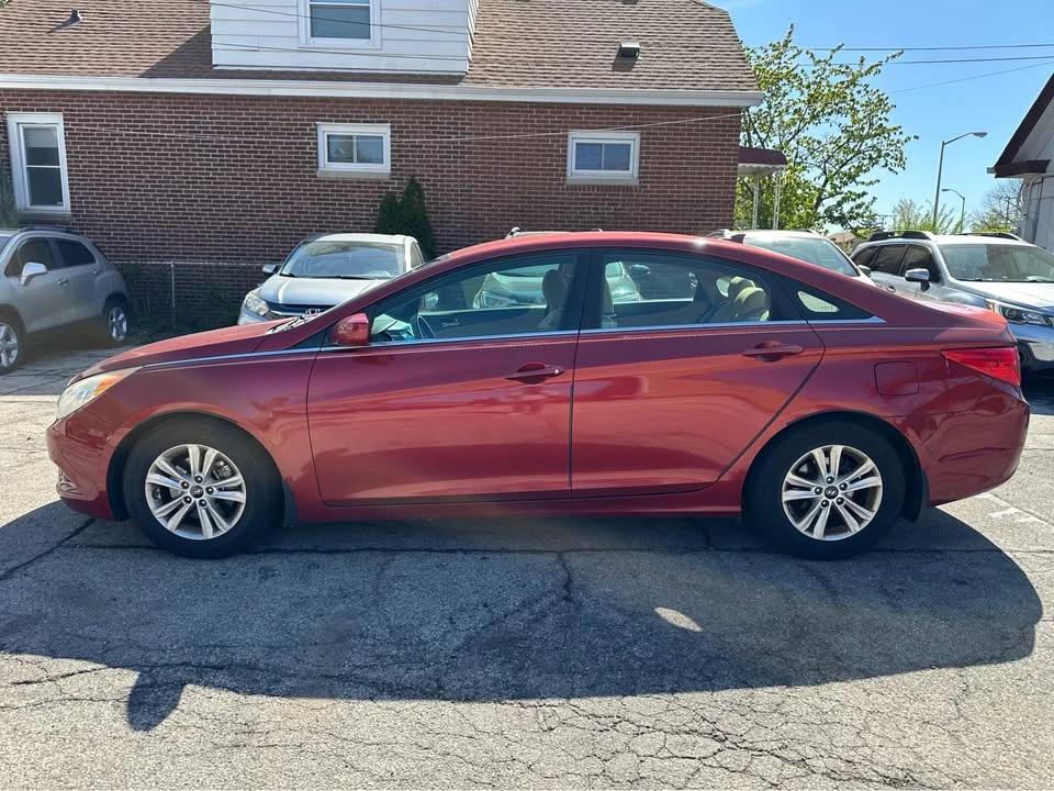 2012 Hyundai Sonata - Image 2 of 9