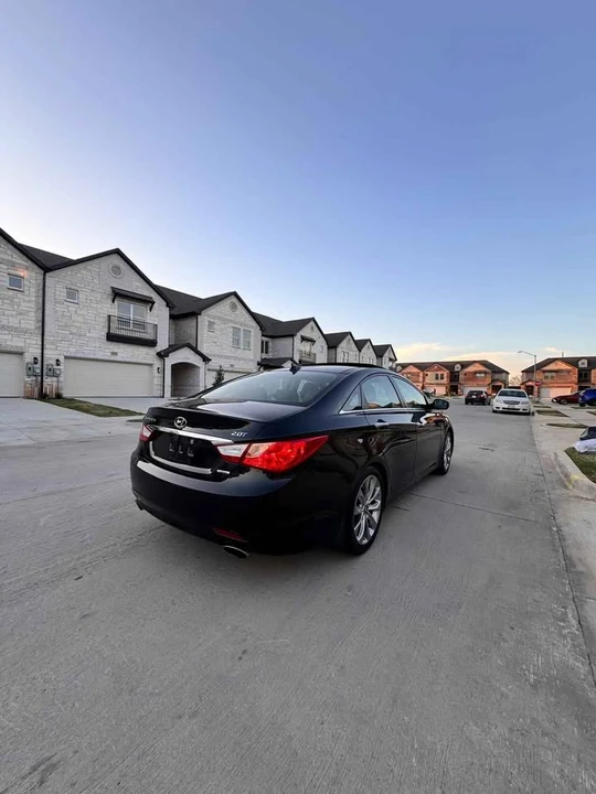 2012 Hyundai Sonata - Image 7 of 17