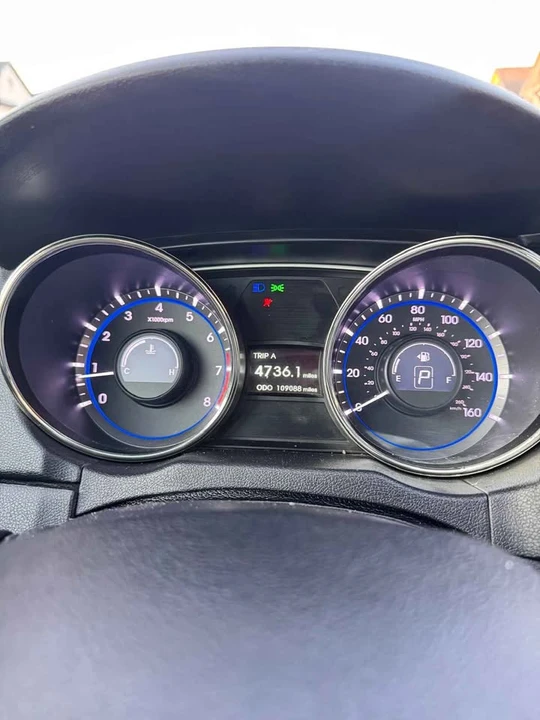 2012 Hyundai Sonata - Image 9 of 17