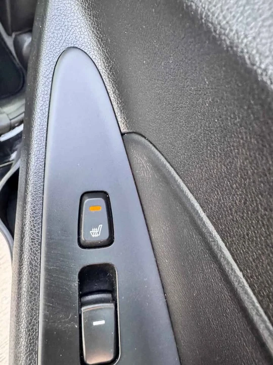 2012 Hyundai Sonata - Image 13 of 17