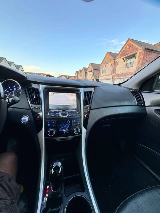 2012 Hyundai Sonata - Image 16 of 17