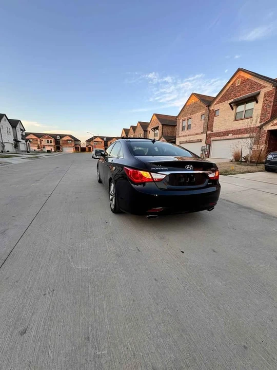 2012 Hyundai Sonata - Image 6 of 17