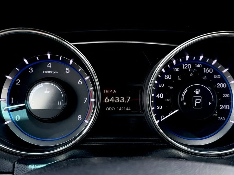 2012 Hyundai Sonata - Image 11 of 14