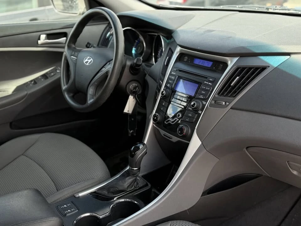 2012 Hyundai Sonata - Image 14 of 14