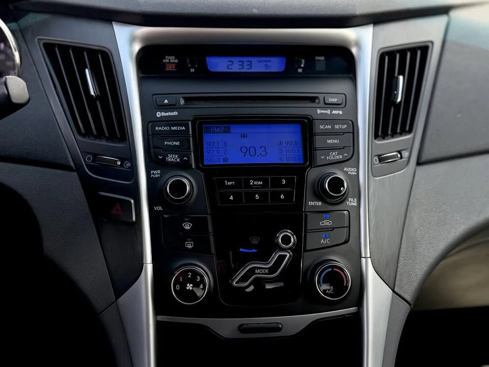 2012 Hyundai Sonata - Image 9 of 14