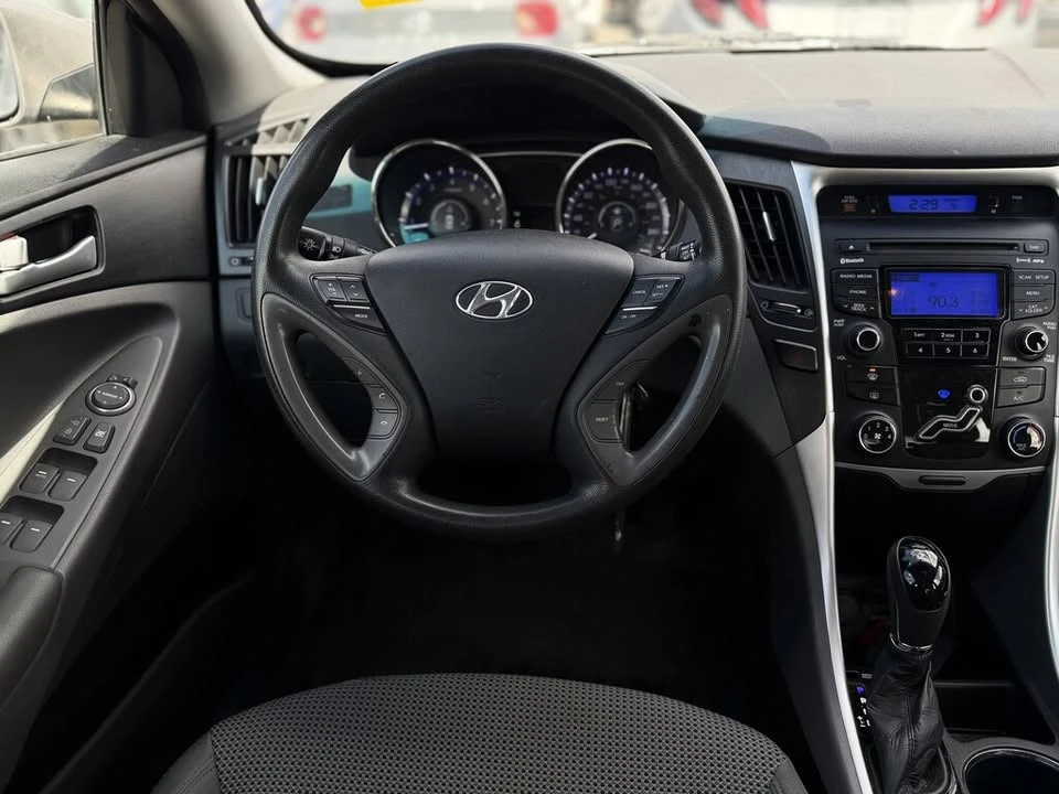 2012 Hyundai Sonata - Image 7 of 14