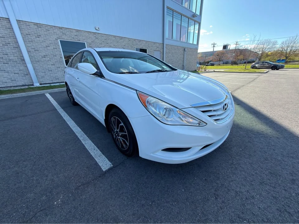 2012 Hyundai Sonata - Image 3 of 19