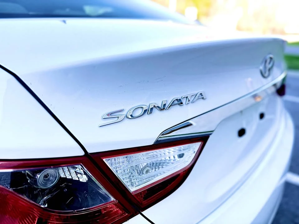 2012 Hyundai Sonata - Image 17 of 19