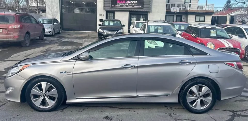 2012 Hyundai Sonata - Image 2 of 3