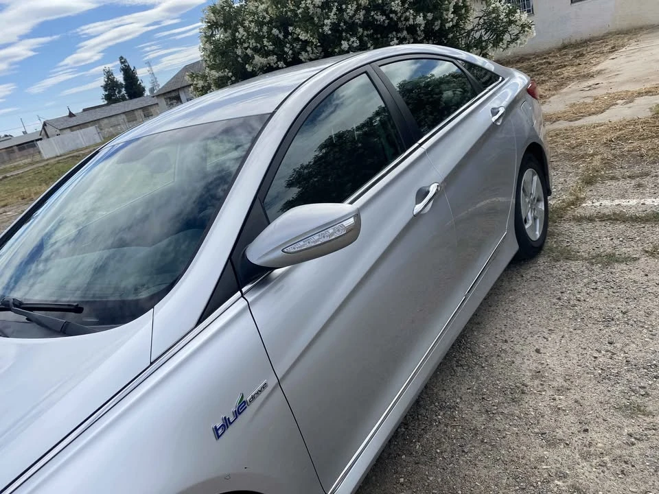 2012 Hyundai Sonata - Image 5 of 5