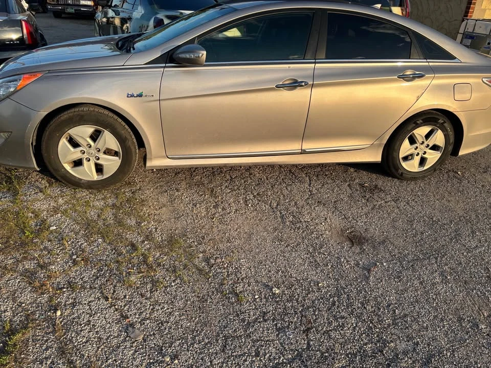 2012 Hyundai Sonata - Image 5 of 5