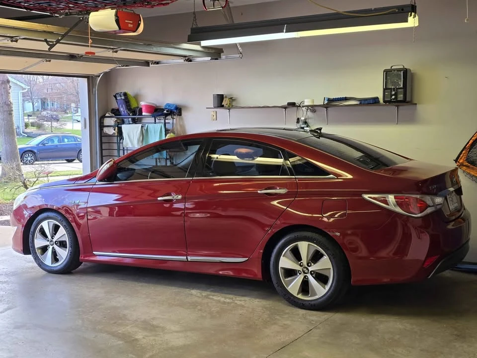 2012 Hyundai Sonata - Image 2 of 12