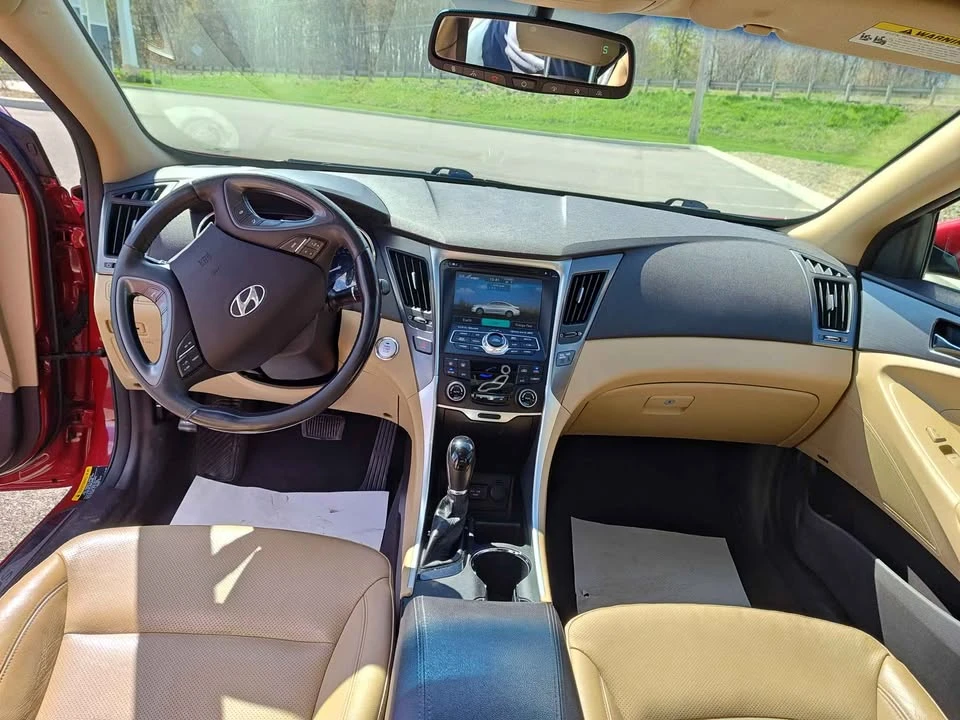 2012 Hyundai Sonata - Image 9 of 16