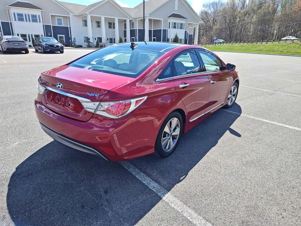 2012 Hyundai Sonata - Image 4 of 16