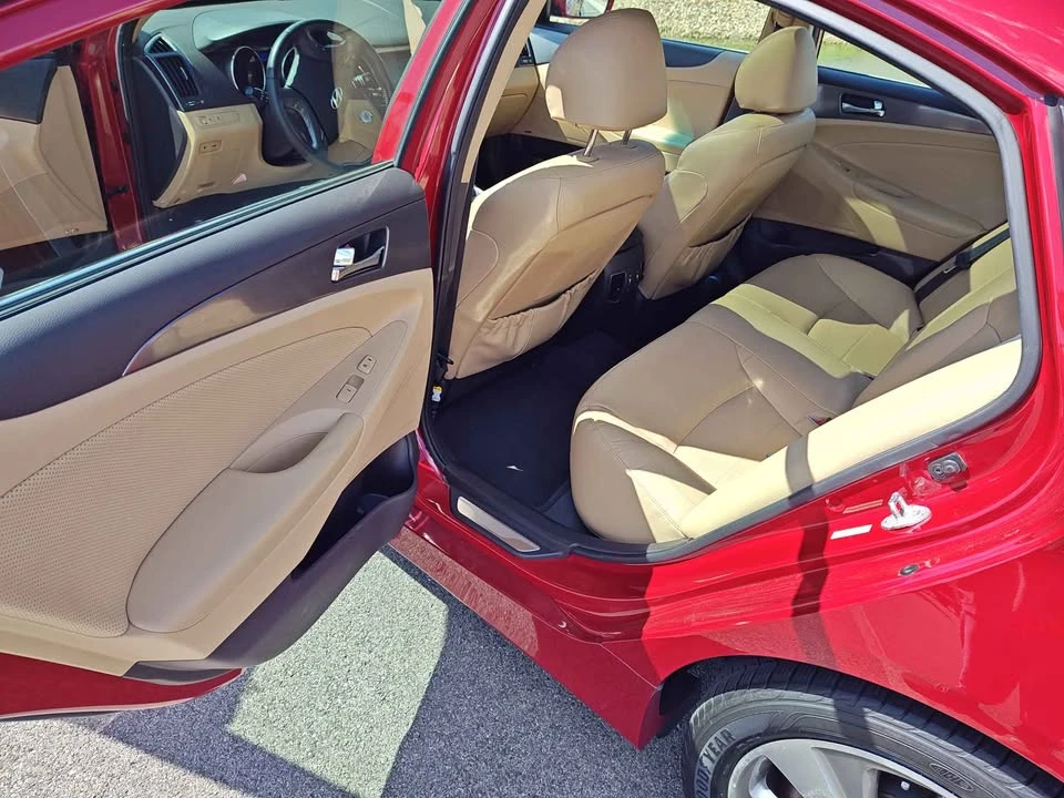 2012 Hyundai Sonata - Image 8 of 16