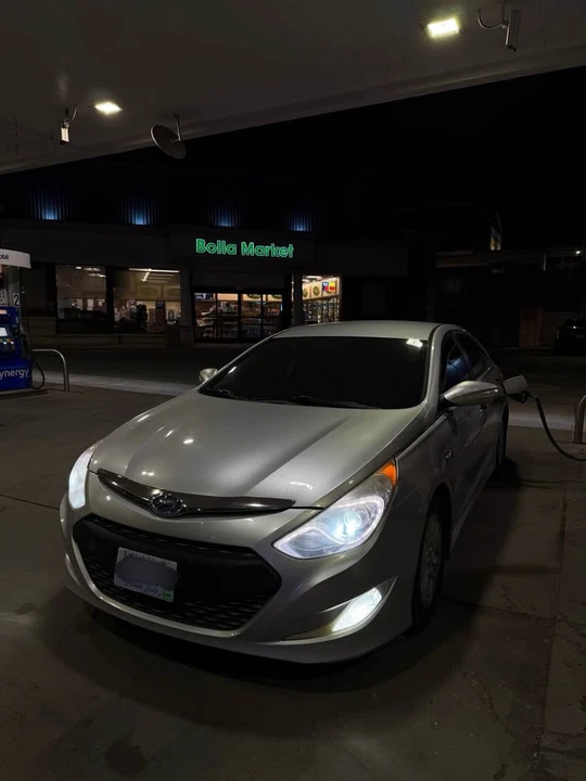 2012 Hyundai Sonata - Image 4 of 4